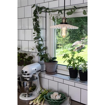 Szklana loftowa lampa stożek Cobbler biała 25cm w kuchni